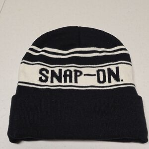 Snap-On Black and White Thermal Beanie